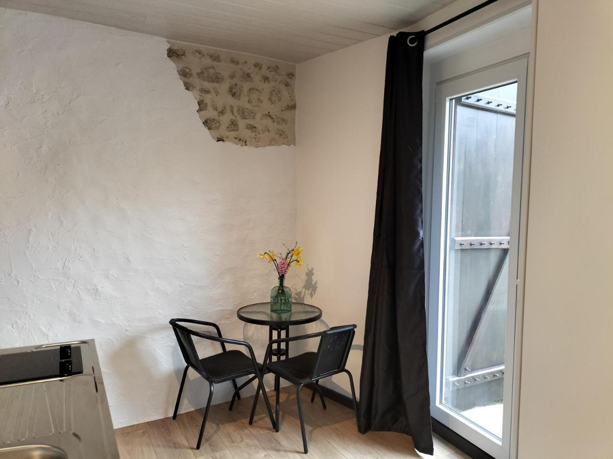 Chambre D'Hotes Naturiste Le Jardin Des Hirondelles Blanzaguet-Saint-Cybard Exterior photo